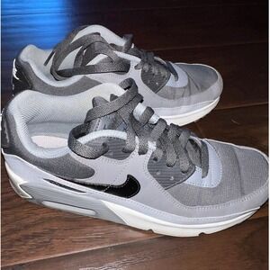 Nike Air Max 90 LTR GS Anthracite Black 7Y / Men's 7 / Women's 8.5